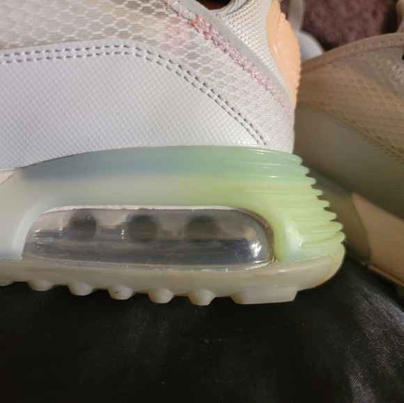 NIKE Air Max 2090s 7Y Pure platinum Arctic Punch - Picture 13 of 16